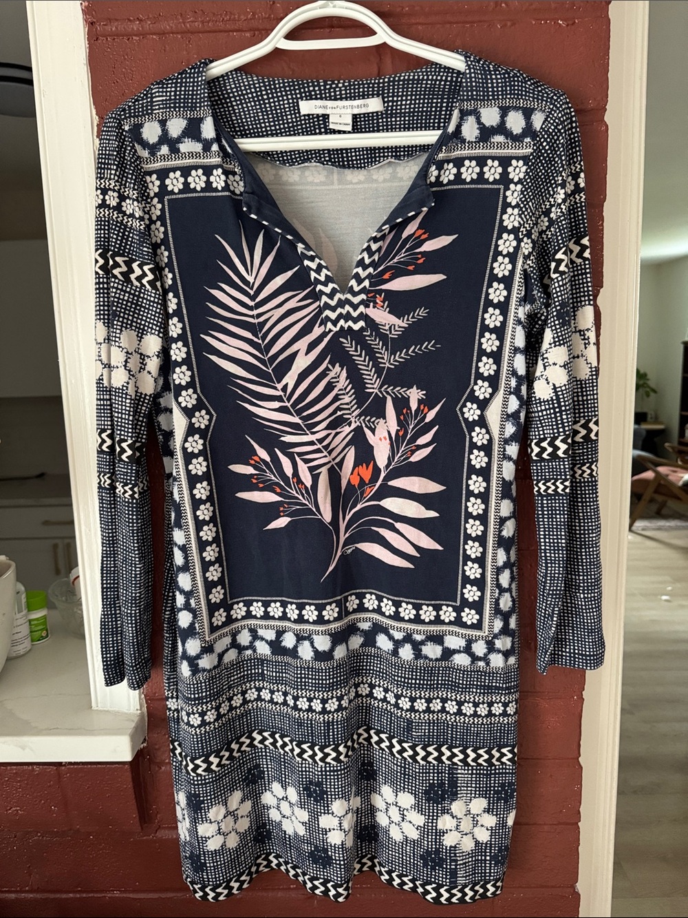 Diane Von Furstenberg Reina 100% Silk Jersey Navy Patterned & Floral Dress 6